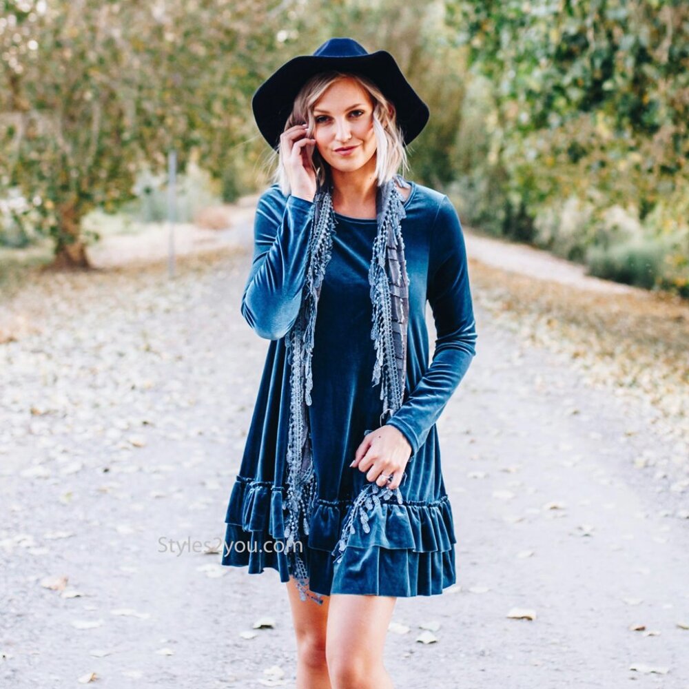 Easel Clothing Arie Long Sleeve Velvet Shirt Dress in Teal NWT